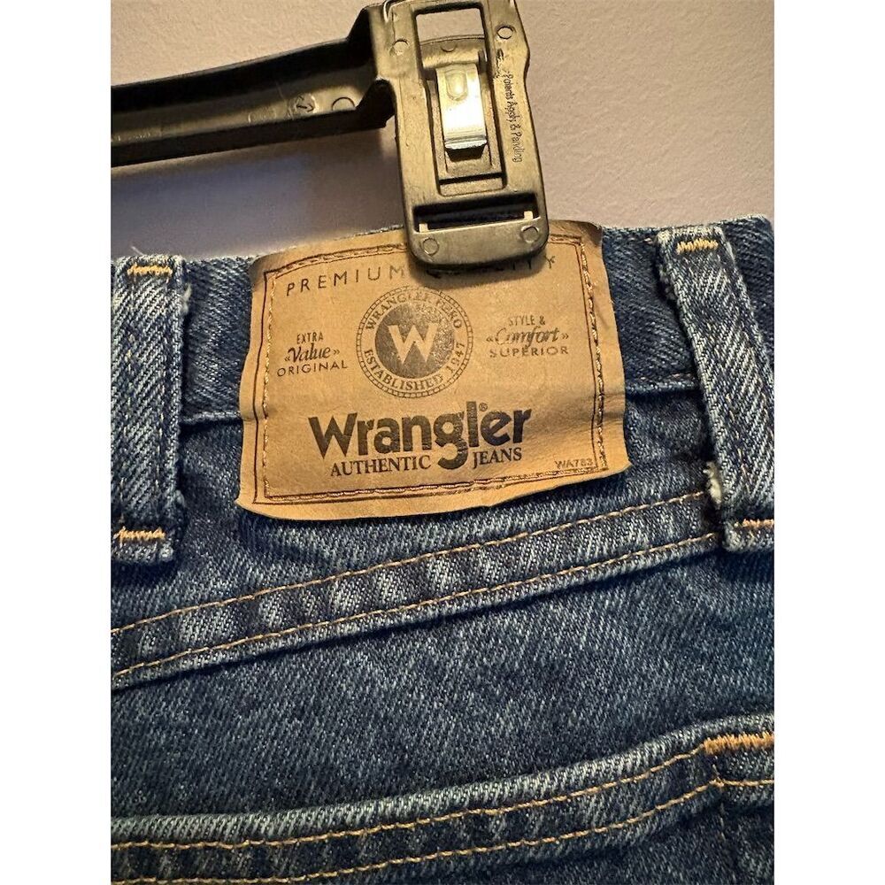Wrangler Men's Relaxed Fit Straight Jeans Blue Denim Size 38x32 - Picture 9 of 11